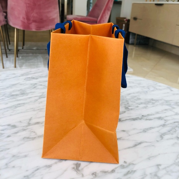 SOLD!!Louis Vuitton Paper Shopping Storage Gift Bag - Picture 4 of 6